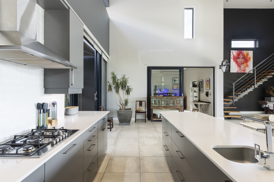 3 Bedroom Property for Sale in Heldervue Western Cape